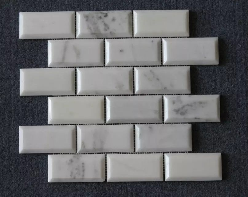आयताकार ईंट सफेद संगमरमर मोज़ेक तल टाइल, आधुनिक पत्थर मोज़ेक बाथरूम टाइलें